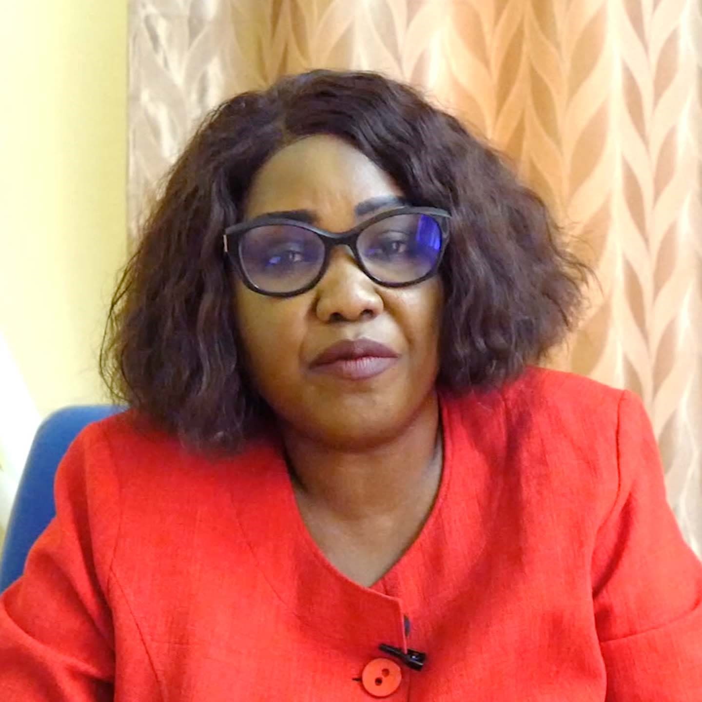 Madame Fatou Touré, Project Manager, Environmental Health and Pollution Management 图雷女士,达利福特市环境健康与污染管理项目项目经理
