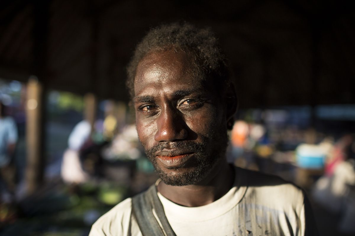 A man from Papua New Guinea. © Conor Ashleigh / World Bank 